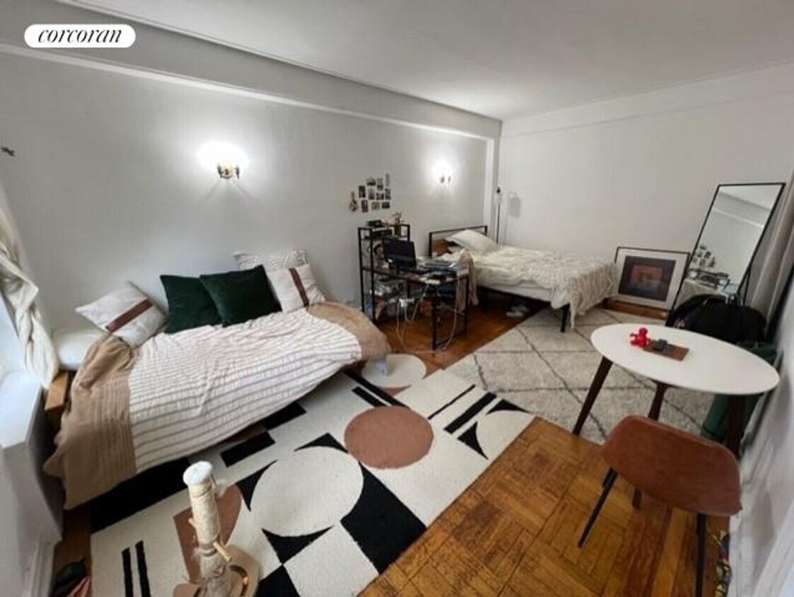 Primary Photo - 129 W 89th St