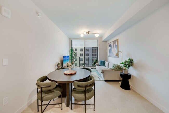 Building Photo - 11 NE 6th St