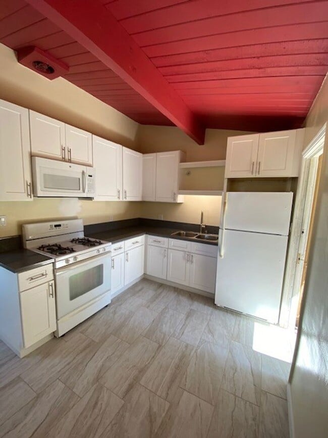 Building Photo - 4901 Frink Ave