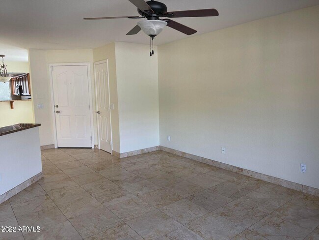 Foto del edificio - 3235 Camelback Rd