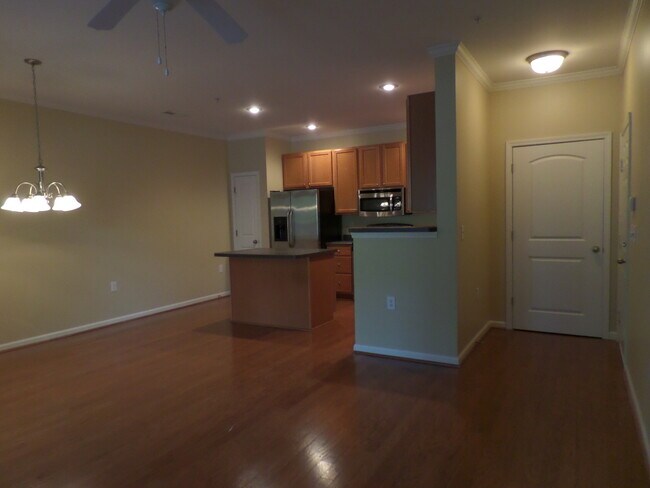 Foto del edificio - Eagle Creek Condos at Hillcrest!