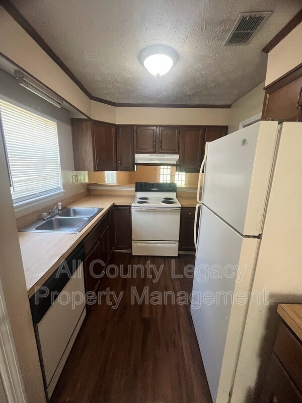 Foto del edificio - 130 Cumberland Ct