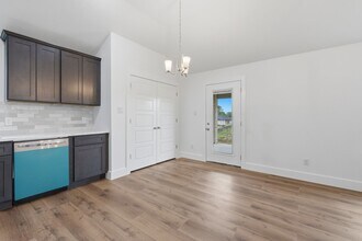 Building Photo - 13146 Lake Conroe Bay Rd