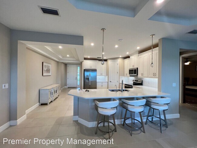 Building Photo - 2 br, 2 bath House - 15244 Zeno Way Unit 102