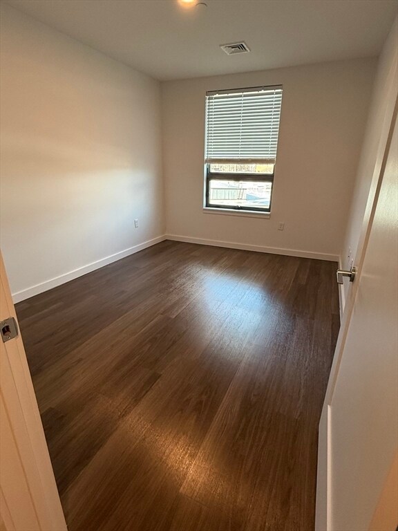 Foto del edificio - 466 River St