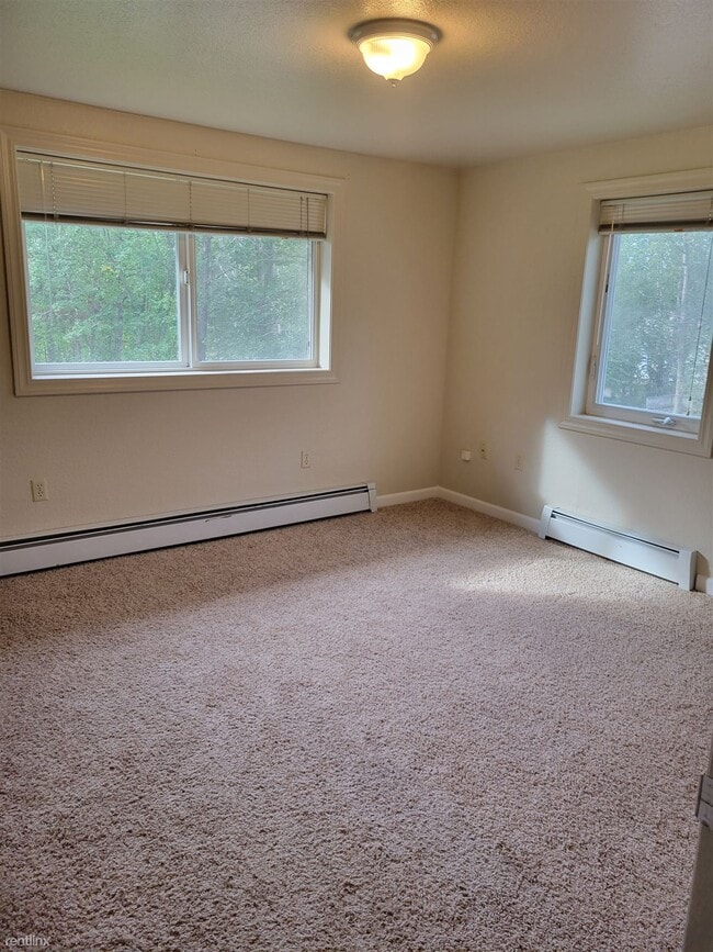 Foto del edificio - 2 br, 1 bath Townhome - 3125 East Beech Wa...