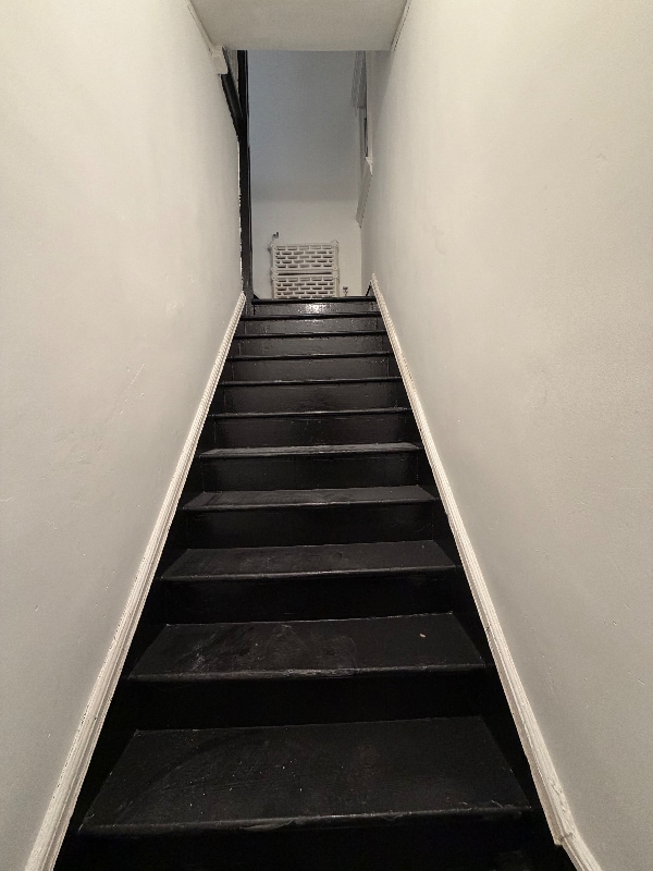 Building Photo - 214 Maple St