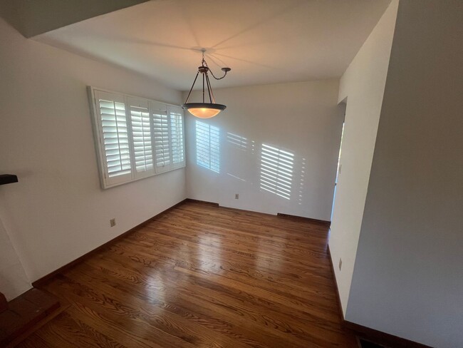 Foto del edificio - Beautiful 4 bed 2 bath home in Sunnyvale. ...