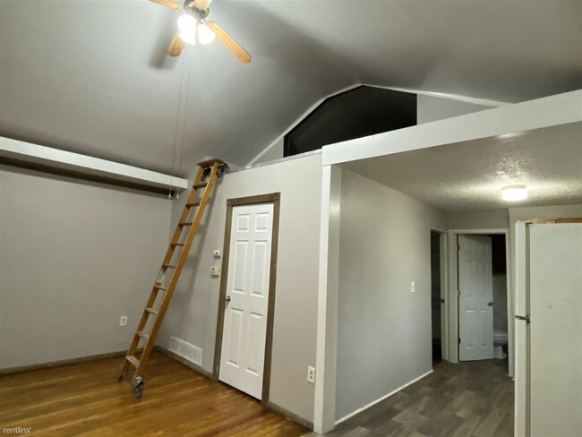 Foto del edificio - 1 br, 1 bath House - 525 Stratford Rd