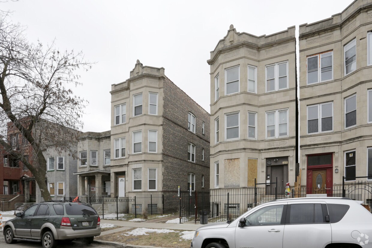 Primary Photo - 1110-1112 S Francisco Ave
