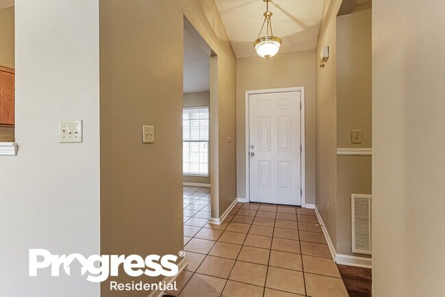 Foto del edificio - 5384 Lakeside Manor Dr