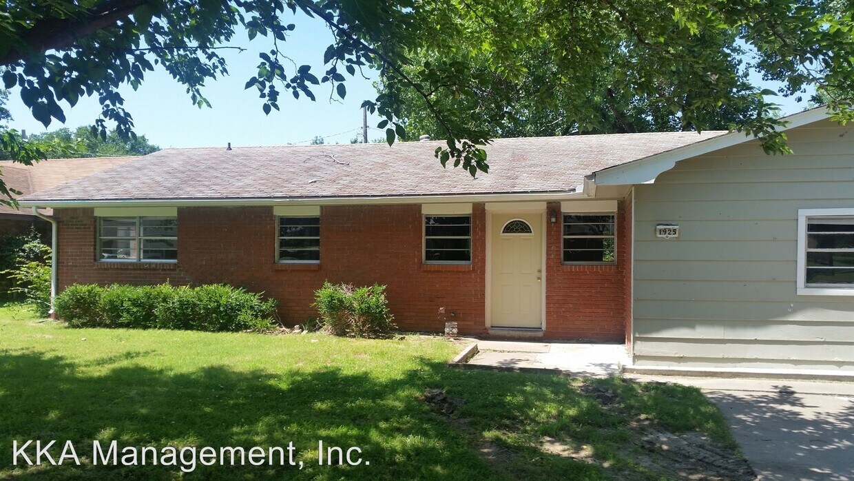 4 br, 1.5 bath House 1925 SW Santa Fe Pl House Rental in