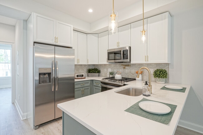 Building Photo - 1127 S 20th St