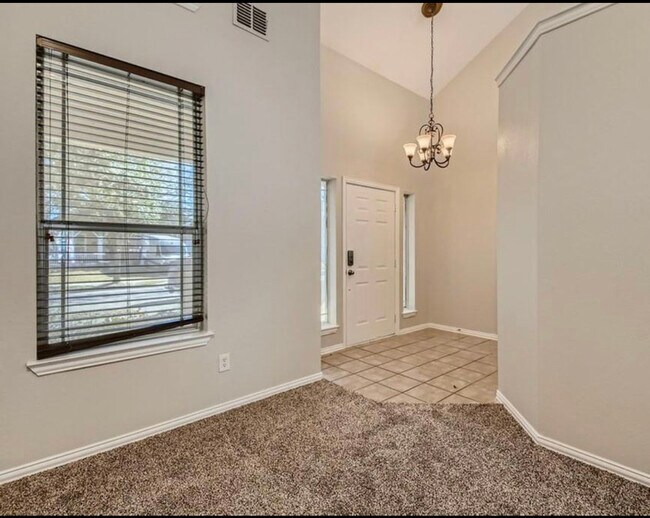 Building Photo - 10380 Cedar Lake Dr