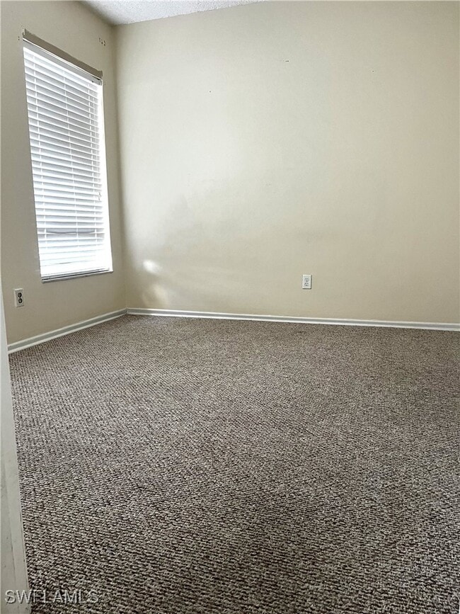 Building Photo - 153 Santa Clara Dr