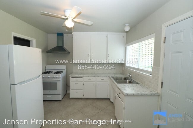 Building Photo - 3 br, 1 bath House - 4650 Hilltop Dr