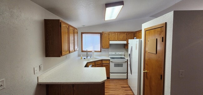 Building Photo - 5048 S Cole Rd