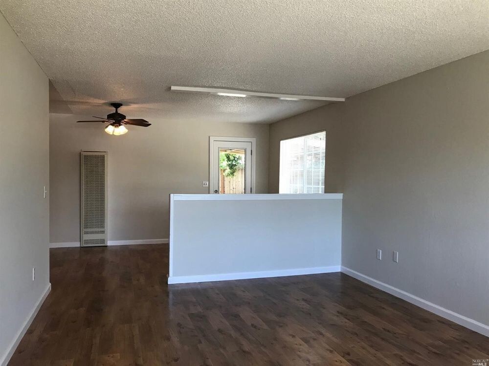 Foto del edificio - Beautifully Remodeled Duplex in Napa