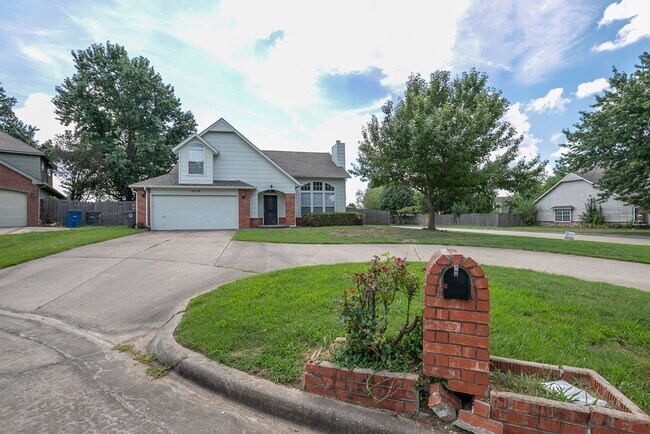 Foto del edificio - Gorgeous 4 Bedroom Remodel, Union Schools!