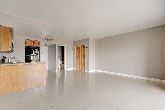 Foto del edificio - 2900 NE 30th St