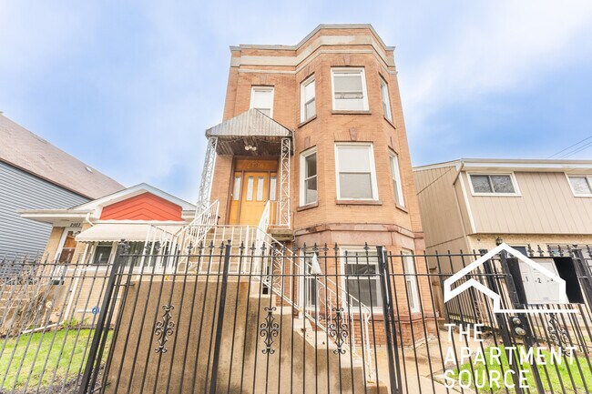 Foto del edificio - 2937 N Allen Ave