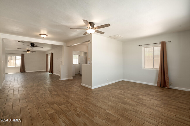 Building Photo - 1239 E Highland Ave