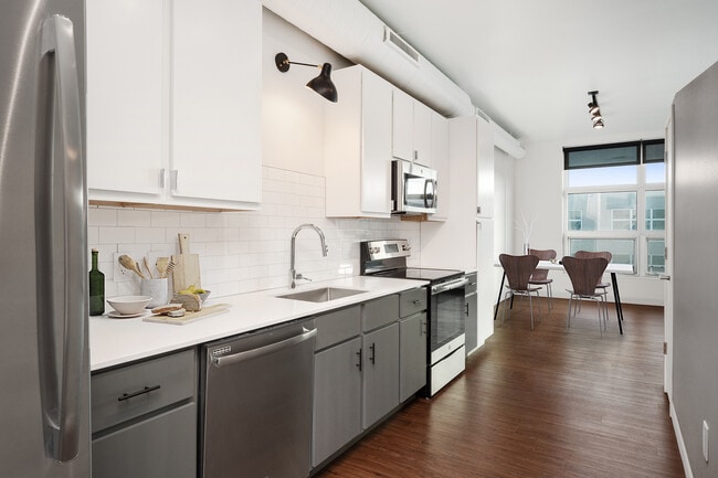 1 Bedroom Newstead: Kitchen - Metropolitan Flats Apartments