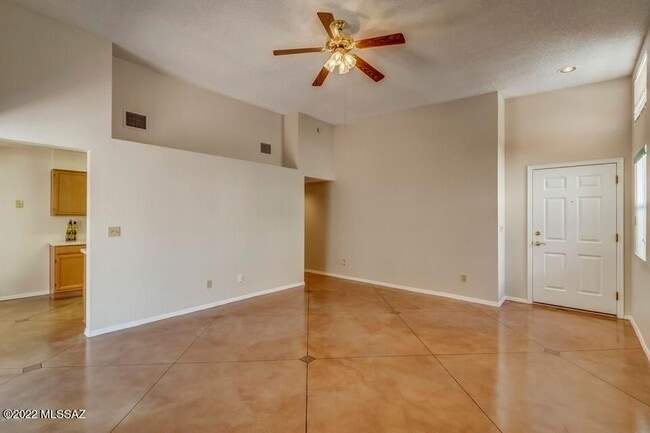 Photo - 6112 N Reliance Dr Townhome