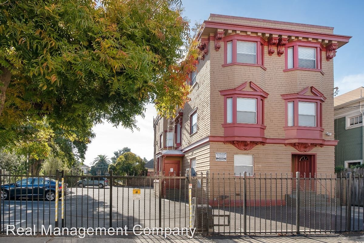 Primary Photo - 539 33rd St
