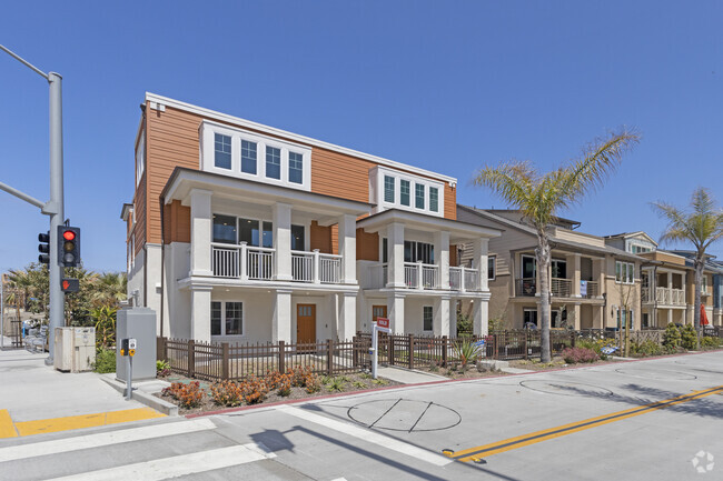 Building Photo - Mission Beach Residences