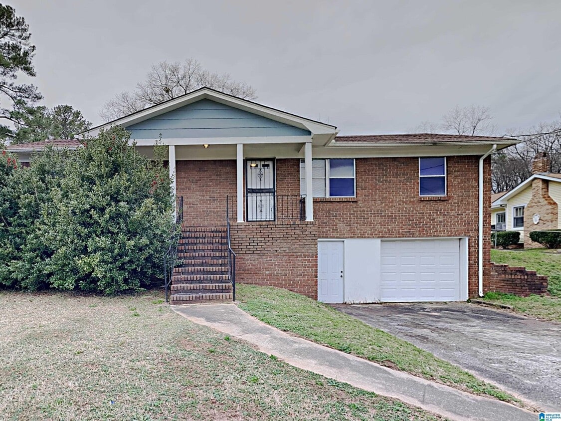 Primary Photo - 1228 Huffman Rd