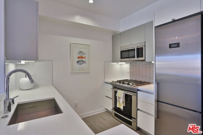 Foto del edificio - 11776 Idaho Ave