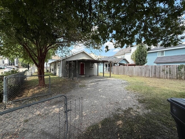 Building Photo - 5239 Kiam St