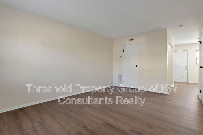 Foto del edificio - 2721 Brianlane Blvd