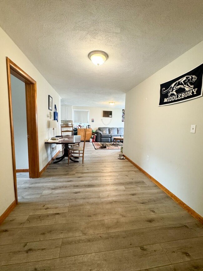 Building Photo - Lower Allston - Family Friendly - 3bed