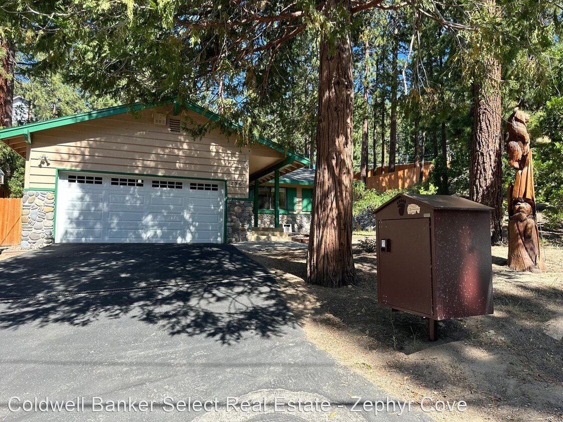 Foto principal - 3 br, 2 bath House - 256 McFaul Way