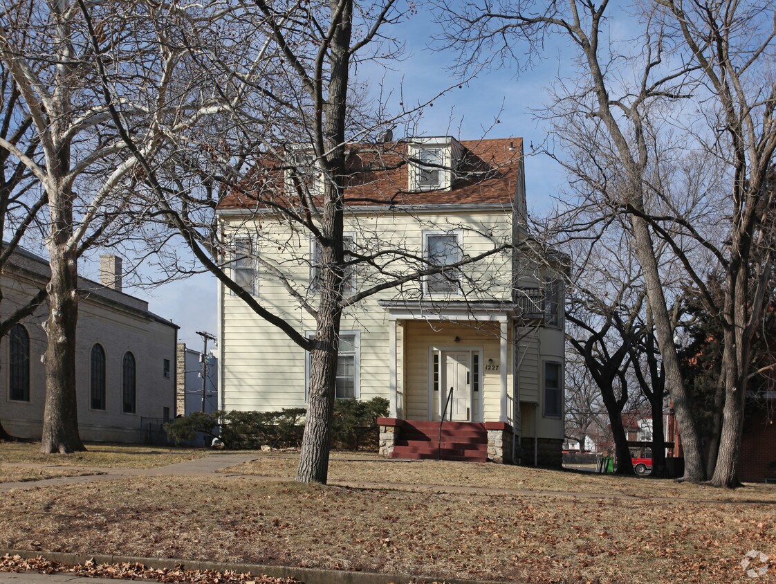 Foto del edificio - 1227 SW Western Ave