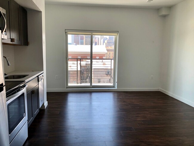 Foto del interior - 824 N Calvert St