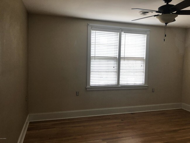 Foto del edificio - 2940 Oleander Dr
