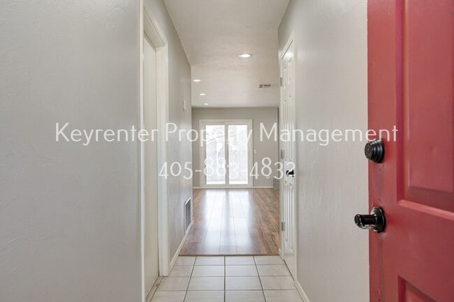 Building Photo - 429 Belmont Dr