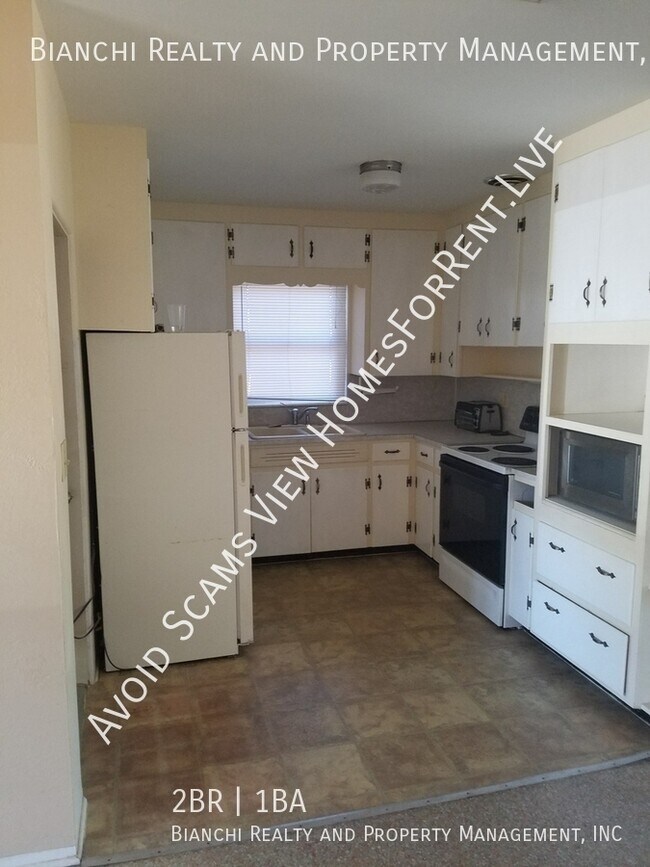 Building Photo - 8029 25th Ave N
