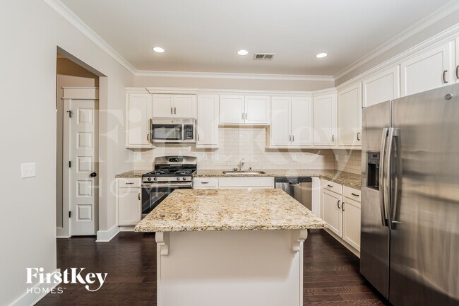 Foto del edificio - 1470 Woodridge Pl