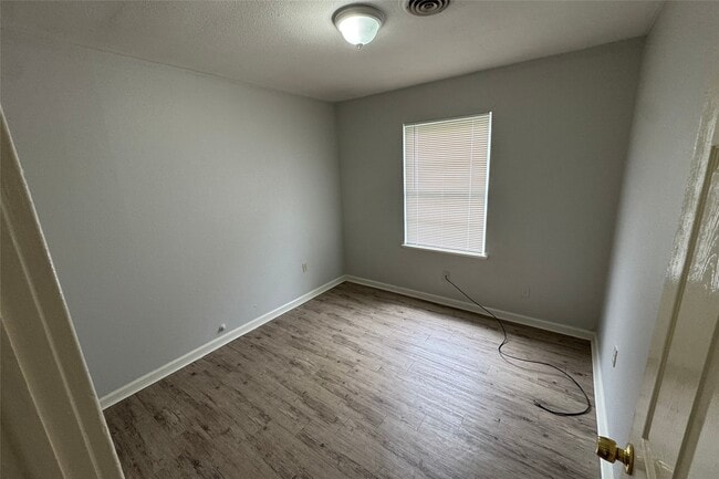 Foto del edificio - 5122 Windemere St