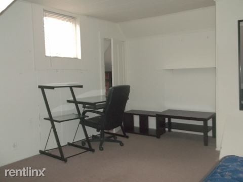 Foto del edificio - 8 br, 3.5 bath House - 720 Arbor St 720 Arbor