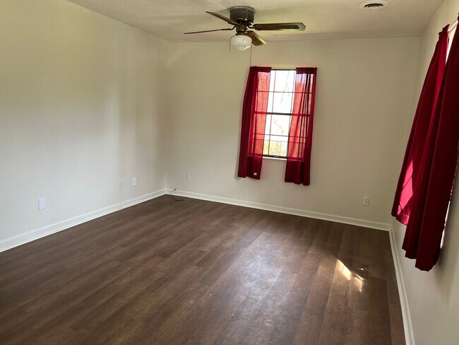 Foto del edificio - 703 Tipton Station Rd