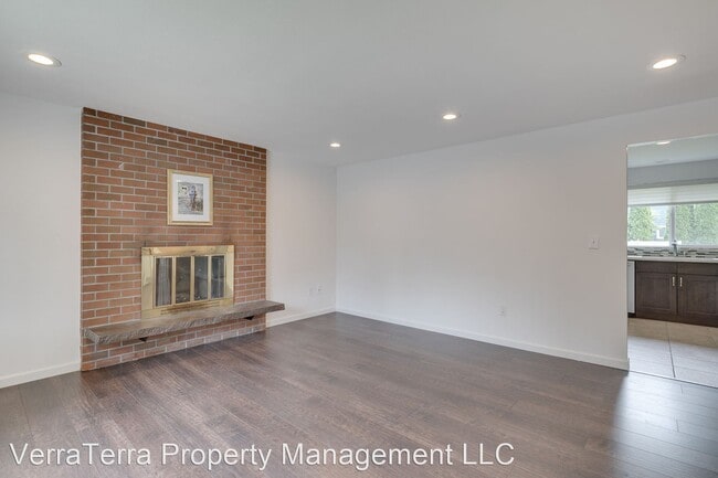 Building Photo - 4 br, 2 bath House - 11122 156th PL NE