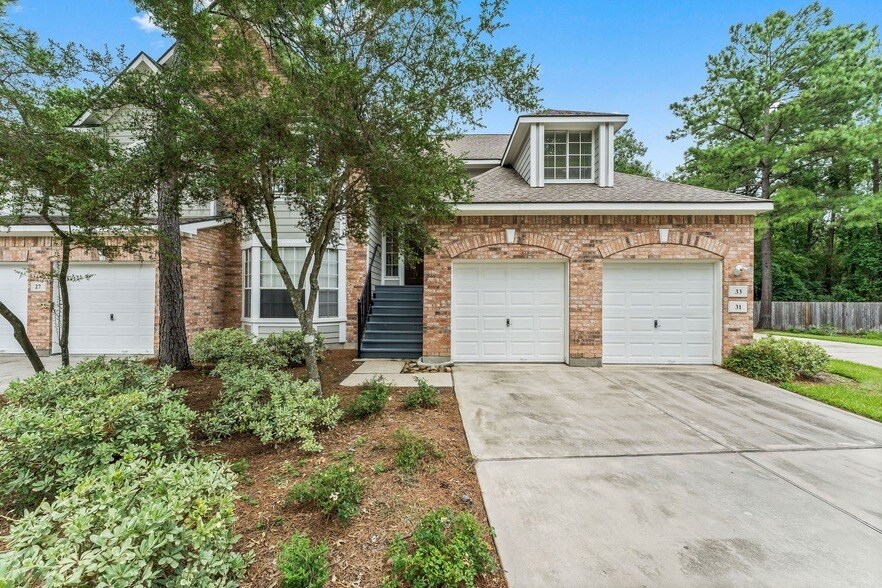 Primary Photo - 33 N Spiral Vine Cir