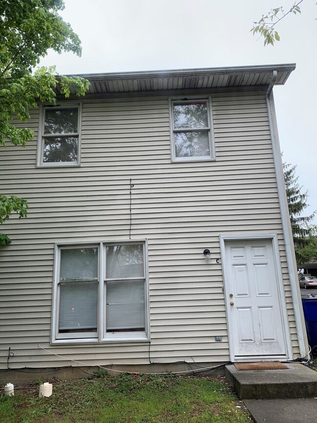 Building Photo - 204 Marlington St