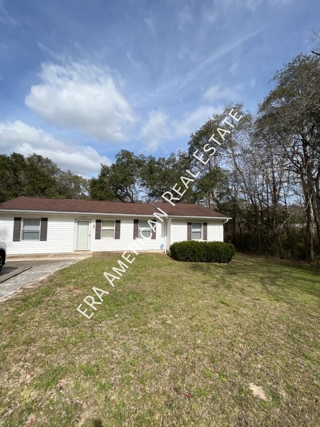 Primary Photo - 1258 E Chestnut Ave