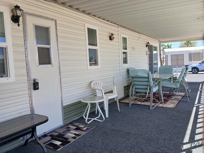 Foto del edificio - 9797 E 32nd St